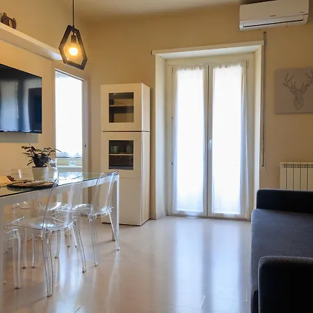 Discovering Apartamento Roma